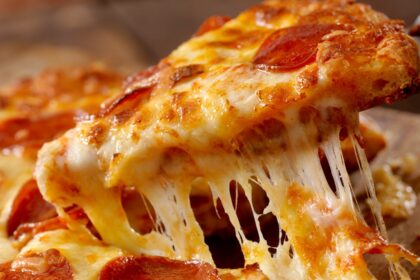 4 Easy Ways To Reheat Pizza To Its Pipping Hot Perfection