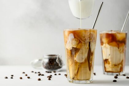 5 Clever Ways To Make Your Glass Of Cold Coffee Weight-Loss Friendly