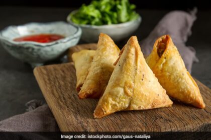 Diwali 2024: These 5 Regional Snacks Will Amp Up Your Diwali Celebrations