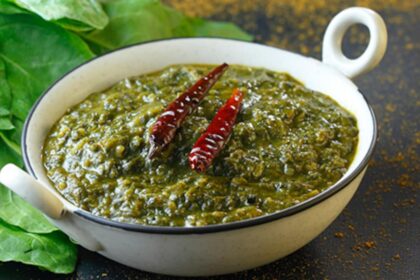 Palak + Black Chana = The Cosy Curry You Need This Winter