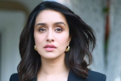 Shraddha Kapoor "Bullied" Rahul Mody For Vada Pao, And Honestly, Same