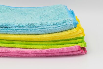 Microfiber Or Cotton Towels? Which One Actually Works Better In Kitchen