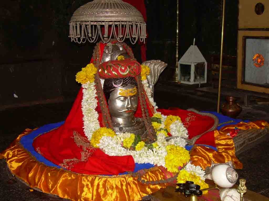 Bhimashankar temple jyotirlinga- 13angle.com