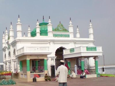 Hazrat Makhdoom Durwesh Ashraf Dargah Bihar- 13angle.com