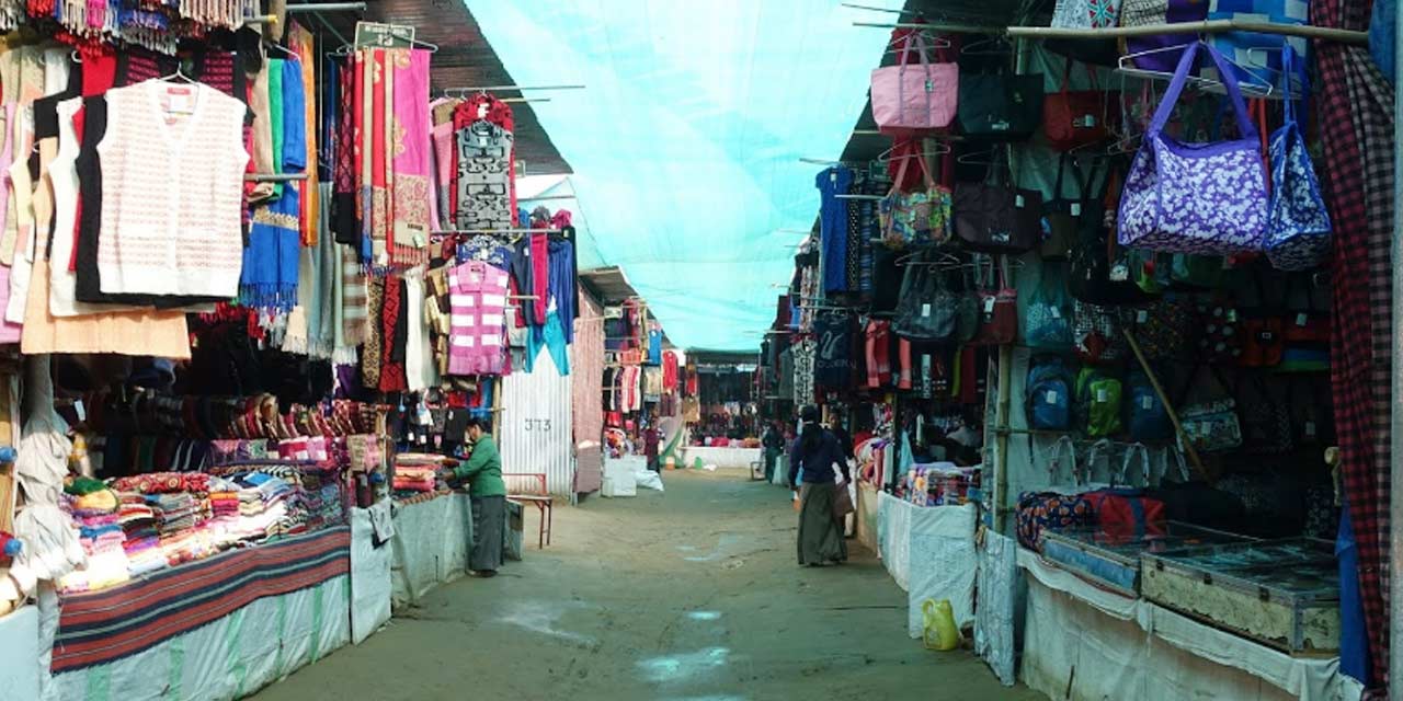 Tibetan Refugee Market- 13angle.com