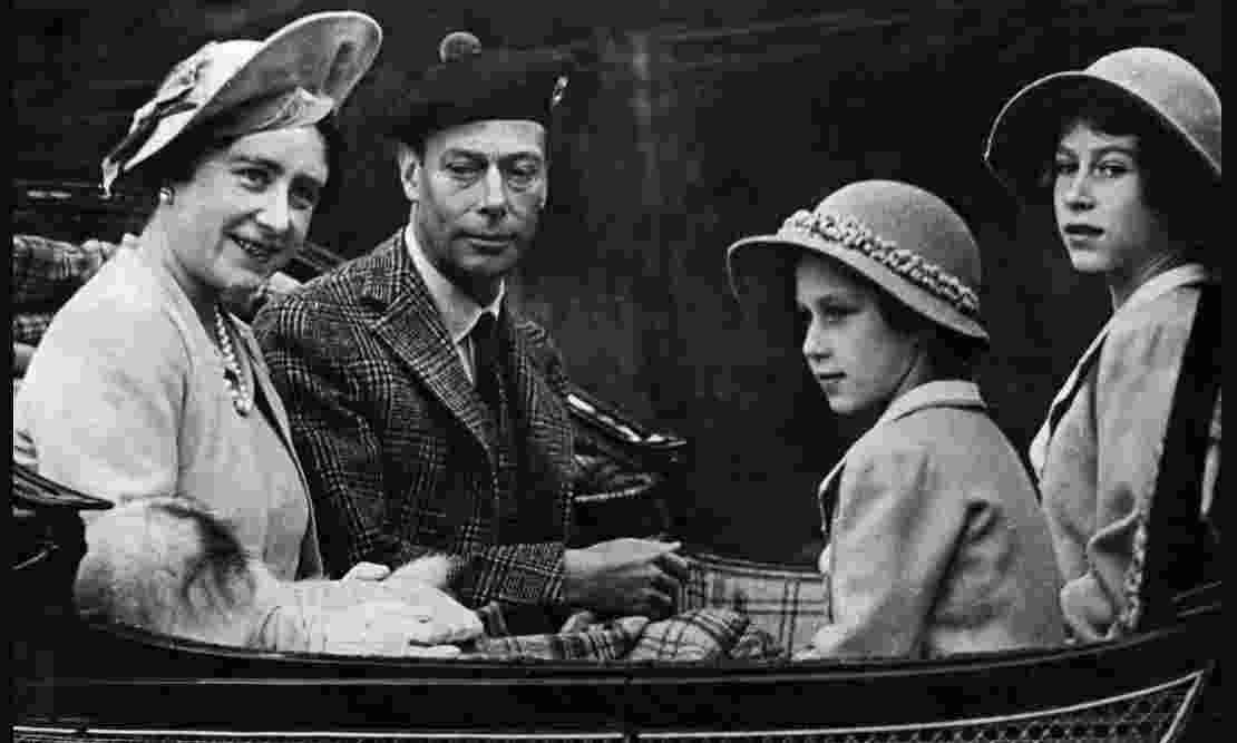 Queen Elizabeth II and Margret with their parents